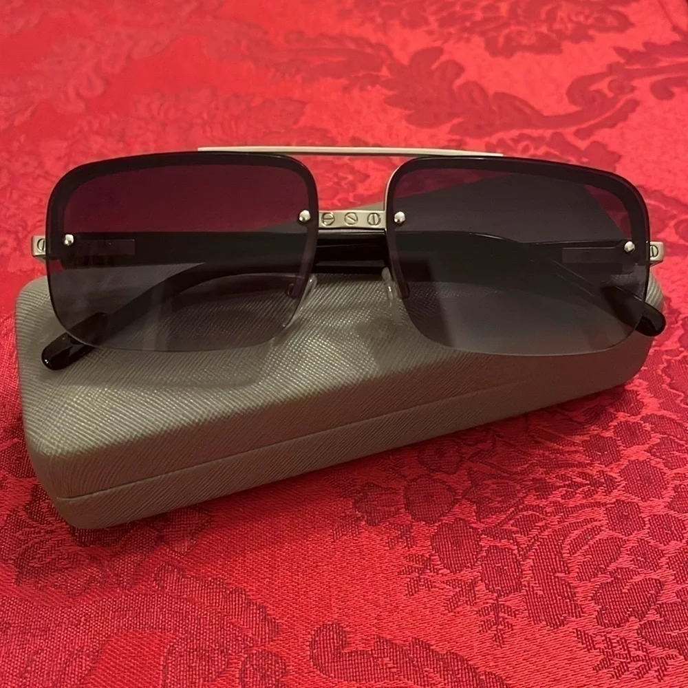 NWOT John Varvatos Square Metal Frame Rimless Sunglasses Smoky Gradient Lens